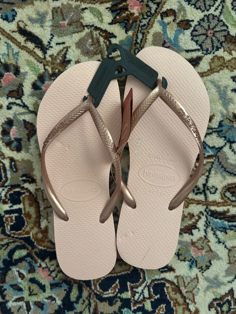 Havaianas Slim in Baller Pink